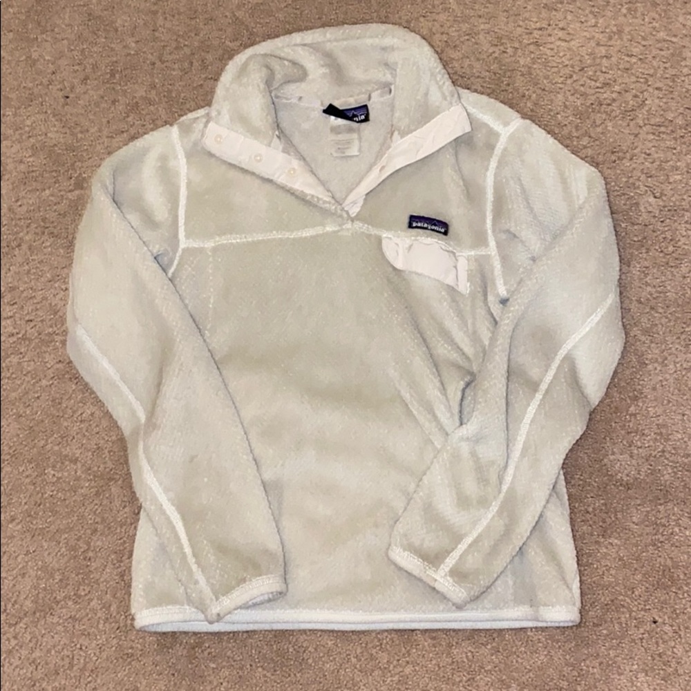 Patagonia Eggshell Colored Sweater ✨